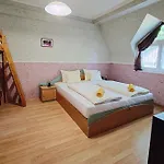 Garden Szallashely Kwatera prywatna