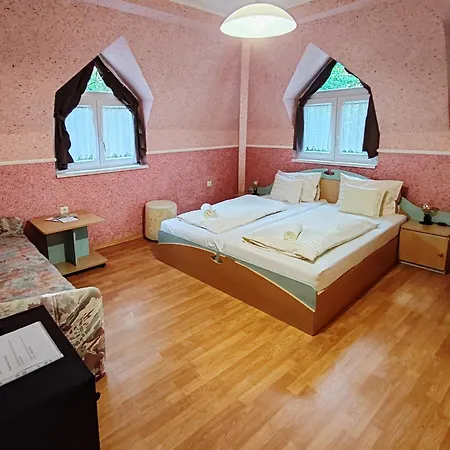 منزل للإقامة Garden Szallashely