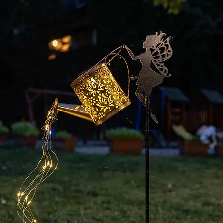 Garden Szallashely منزل للإقامة Balatonszárszó