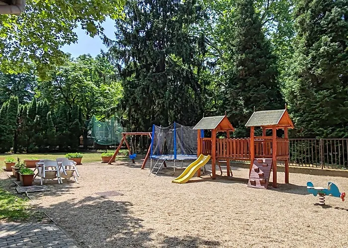 Garden Szallashely Balatonszárszó