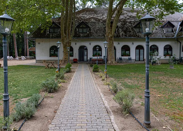 Garden Szallashely 홈스테이 Balatonszárszó