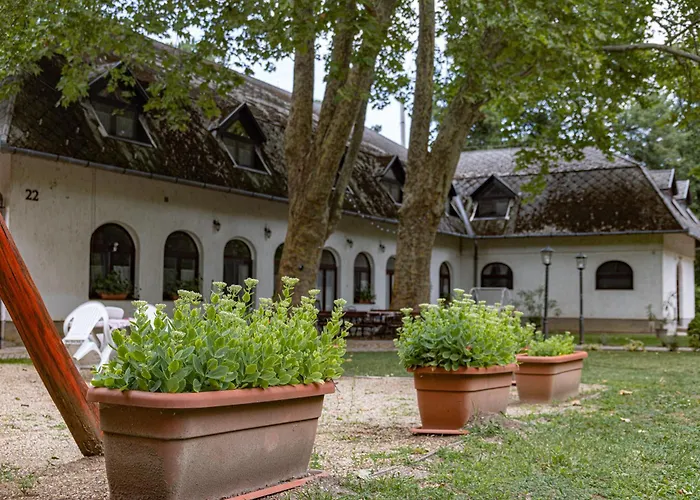 Garden Szallashely Balatonszárszó